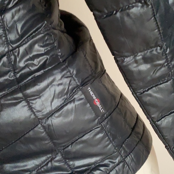 The North Face puffer black jacket small Thermoball - Picture 3 of 3